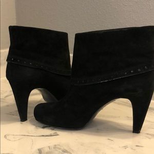 Suede ankle boot